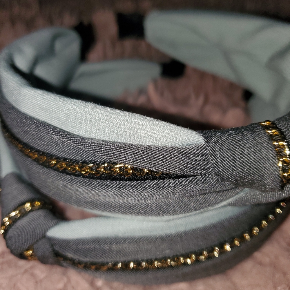 Gray knot chain headband